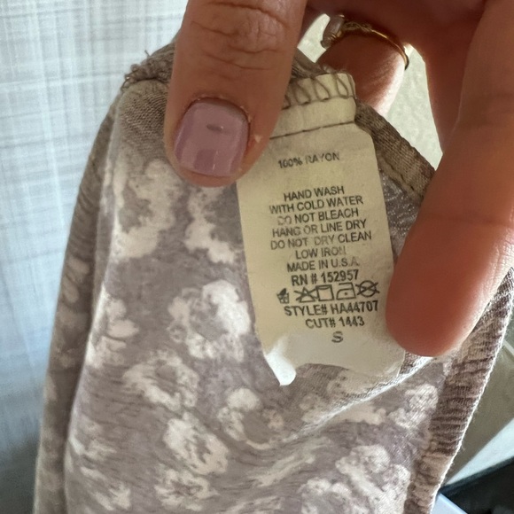 Hashttag Intrend Printed Blouse - Picture 6 of 6